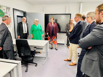 Finanzminister Michael Richter besucht die Fachhochschule für Finanzen in Königs Wusterhausen
